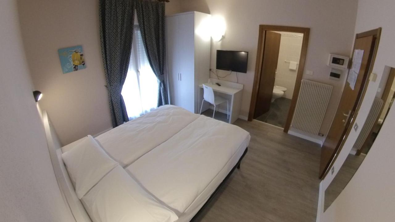 Hotel Alberello 리바 델 이탈리아 베로나 외부 사진